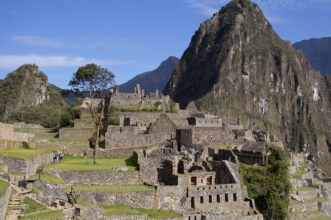 Cusco to Machu Picchu Full-Day Tour : Vistadome & Observatory Train - 5:00 am pickup and the transfer to Ollantaytambo