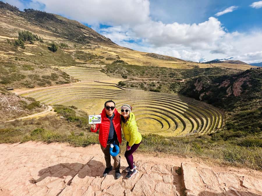 Cusco: Valle Sagrado VIP, Maras, Moray y Almuerzo Buffet - Moray’s circular terraces: the Inca “agricultural lab” stop