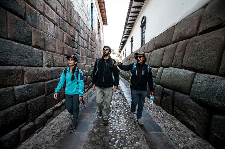 Cusco: Walking Tour Cusco - Coricancha and the Temple of the Sun, the Inca idea behind the stones
