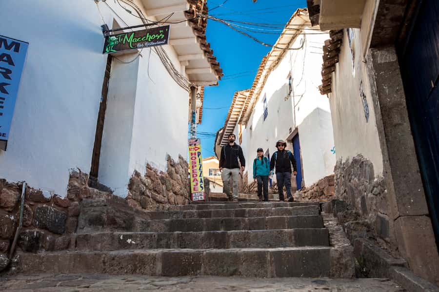 Cusco: Walking Tour Cusco - Plaza San Francisco, a calm link between major moments