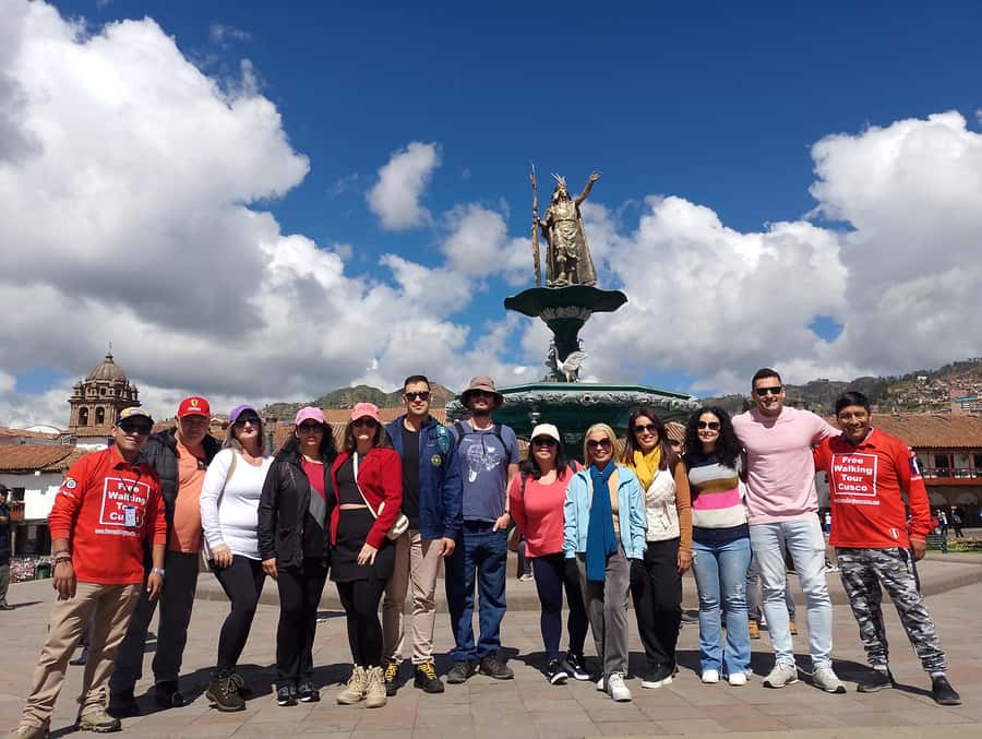 Cusco Walking Tour: Downtown, Sun Temple & San Blas Views - Following Sun Street (Intikijllu) and seeing Inca walls up close