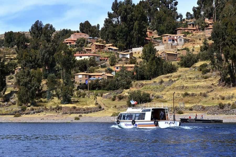 Day Trip to Uros Floating Islands and Amantani Island - Why Uros plus Amantani works as a one-day plan