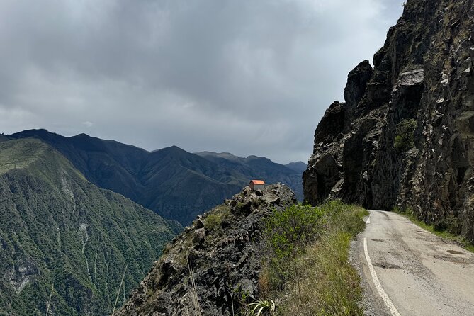 Death Road Peru, Mountain Bike Tour on the Most Dangerous Road - The 4:30 AM Start, Hotel Pickup, and the Briefing That Sets the Tone