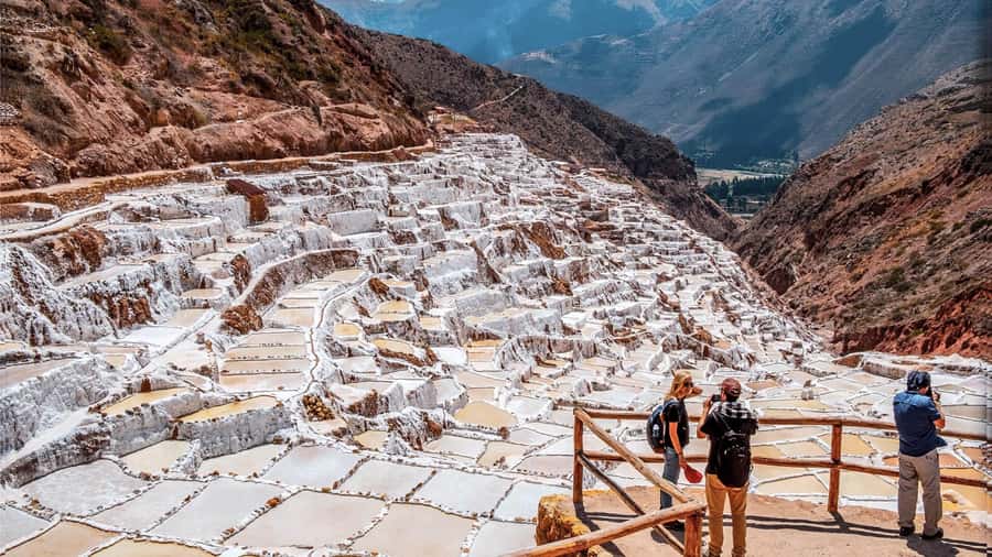Desde Cusco: Moray Salinas de Maras y Tejedores de Chinchero - Moray’s agricultural terraces: Inca experimentation you can actually picture
