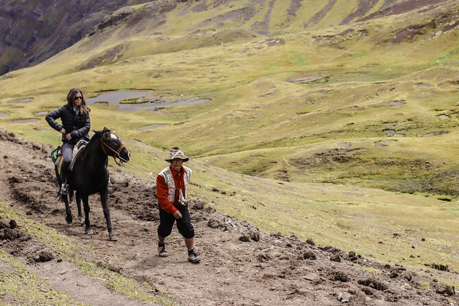 Discover the Rainbow Mountain on horseback + meals - Private - The 6:00 am start, pickup, and the ride to Pitumarca