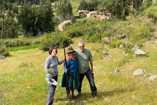 Discover the secrets of Andean nature in Pisac - The day starts at Plaza de Armas and moves fast into the hills