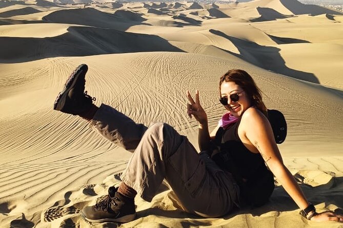 Enjoy, live and travel - Paracas and Huacachina from Lima. - Buggy rides and sandboards: the dune adventure that most people come for