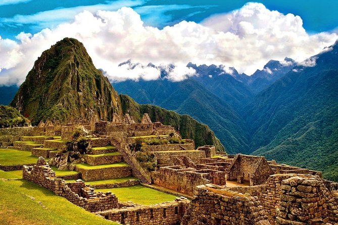 Epic Machu Picchu 2-Day Adventure by Car with Overnight Stay - Day 2 at Machu Picchu: 4:30 am Timing, Citadel Climb, and a Real Guided Tour