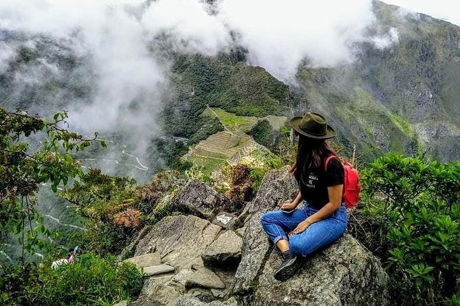 Exclusive Huayna Picchu Tour in 1 Day from Cusco - Consettur bus to Machu Picchu: arriving ready to climb