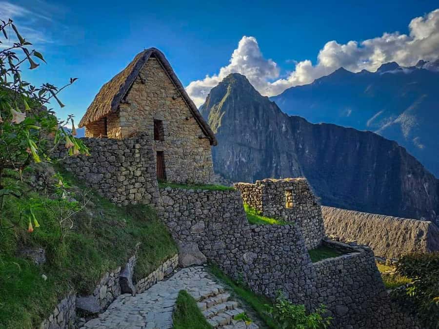 Excursion from Cusco to Machu Picchu + Entrance Tickets Incl - Cusco Pickup to Ollantaytambo, the day starts with structure