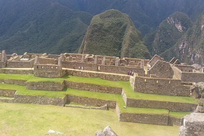 Excursion: Full Day Tour of Machu Picchu from Cusco - Entrance tickets, circuits, and the identity details you must lock in