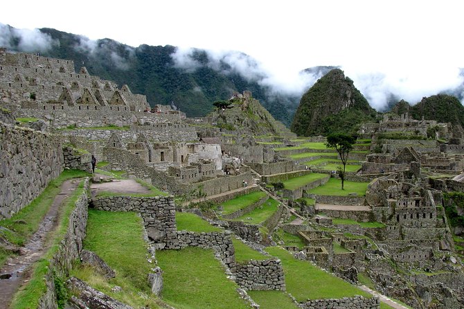 Excursion to Machu Picchu from Cusco full day - Private Service - Ollantaytambo return, and the Chullos Travel Peru transfer handoff