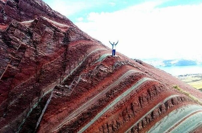 Excursion to Pallay Punchu from Cusco with Coca Ceremony Private. - Layo Trail Start and the Uphill Push Through Grasslands