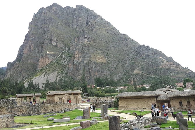 Excursion to the Sacred Valley of the Incas from Cusco - The quick craft stop in Corao, and why 10 minutes can be useful