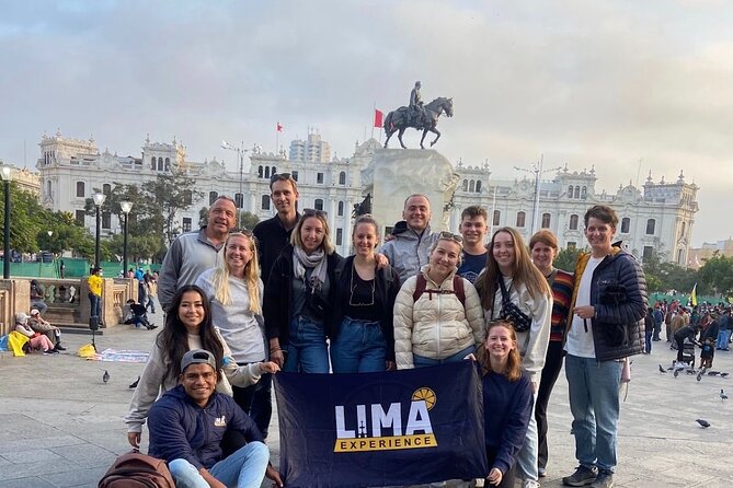 Experience Lima: Taste 12 Snacks and Visit Top Monuments - Plaza de Armas (Plaza Mayor): Lima’s main square in 30 minutes