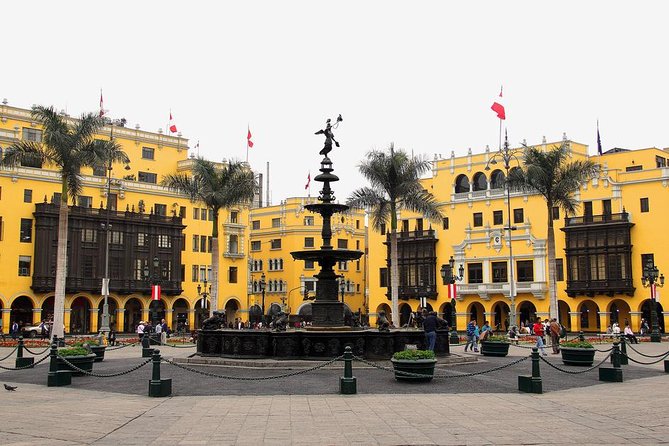 Explore Lima with Ceviche and Pisco Classes in the Historic Center - San Francisco Convent and Catacombs: Where the Architecture Turns Dark
