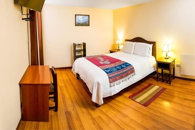 Explore the Colca Canyon From Arequipa 2 Days and 1 Night - Chivay lunch options and the Chacapi hot springs reset