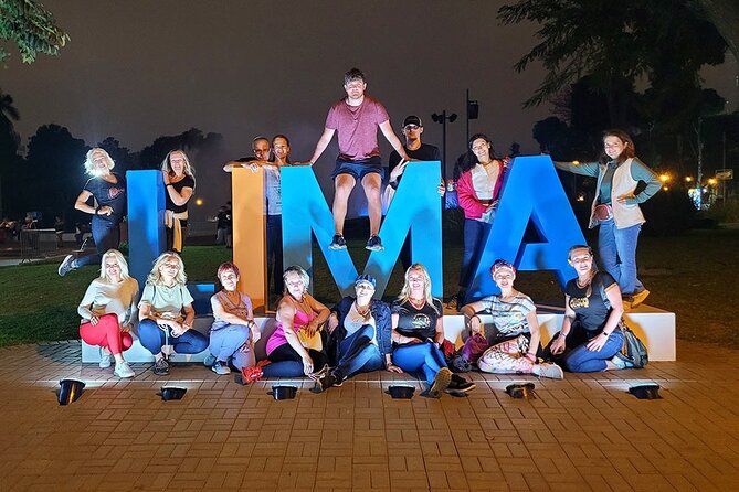 Fantastic Lima: City Tour + Magic Water Show + Local Dinner - Stop 4: Palacio de Gobierno, short view, big context
