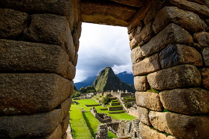 FD Machu Picchu: Tour & Machu Picchu Mountain from Cusco - Aguas Calientes to Machu Picchu: The Bus Transfer Part