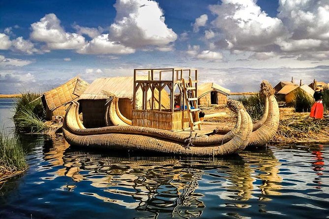Floating Island of the Uros - How to enjoy this tour respectfully (and without getting stressed)