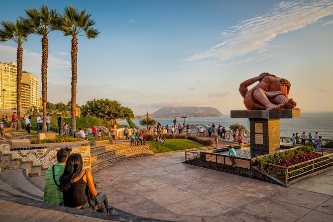 Four Districts of Lima with a Local Market - Stop 5: Miraflores and Punta Roquitas, rocky beaches and Pacific energy