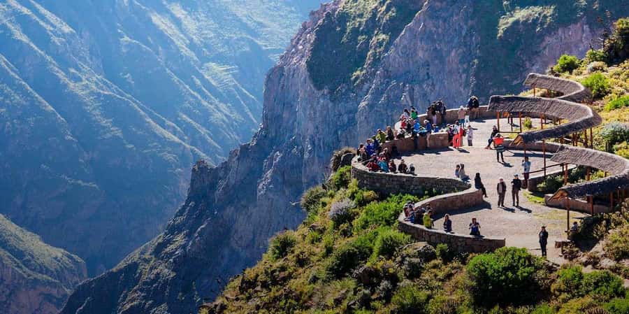 From Arequipa: Colca Canyon all inclusive | Full Day | - Cruz del Cóndor and the Condor Sanctuary: What You Can Expect