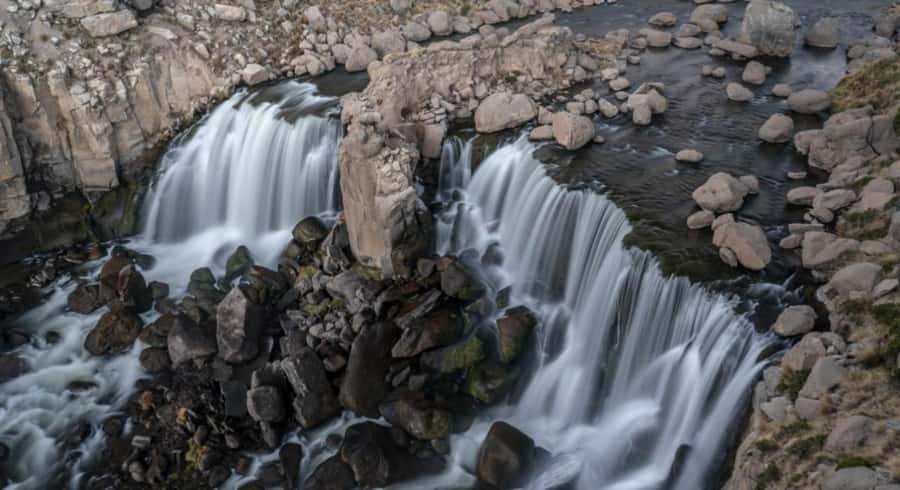From Arequipa: Road to Pillones Waterfall - The 10:30 am descent: what to expect on the way to Pillones