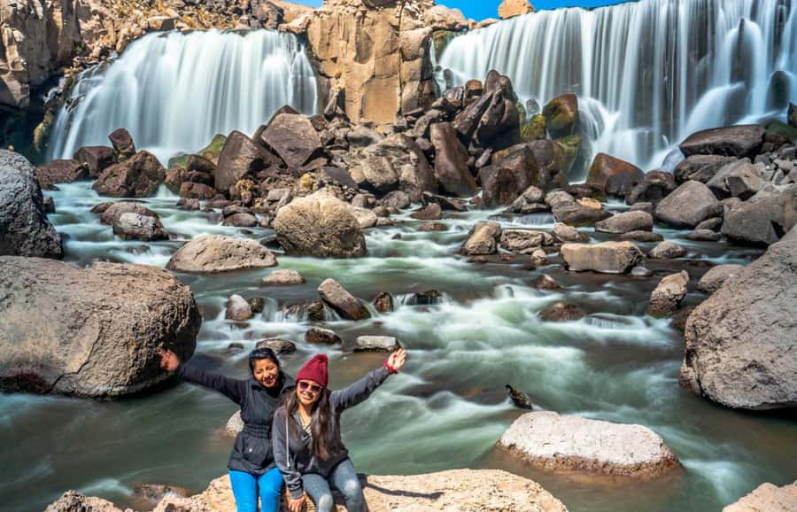 From Arequipa: Road to Pillones Waterfall - Breakfast in Pampa de Arrieros and Patahuasi: a local fueling stop (on your own)