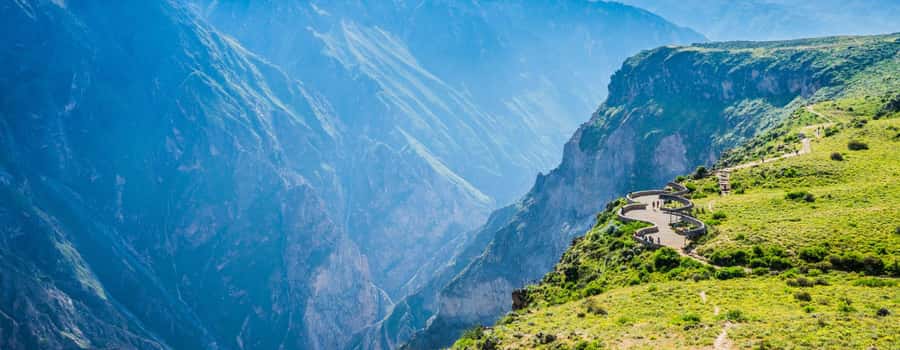 FROM CABANACONDE: VISIT TO THE CRUZ DEL CONDOR VIEWPOINT, DURATION 2 HOURS - Tapay viewpoint: quick photos, villages in the canyon, real context