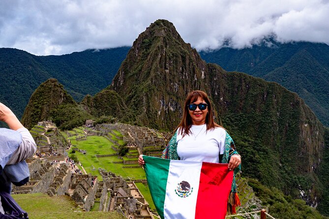 From Cusco - 2-Day Tour to the Sacred Valley and Machu Picchu with Lunch - Machu Picchu day: the Urubamba canyon views, guided walk, then lunch