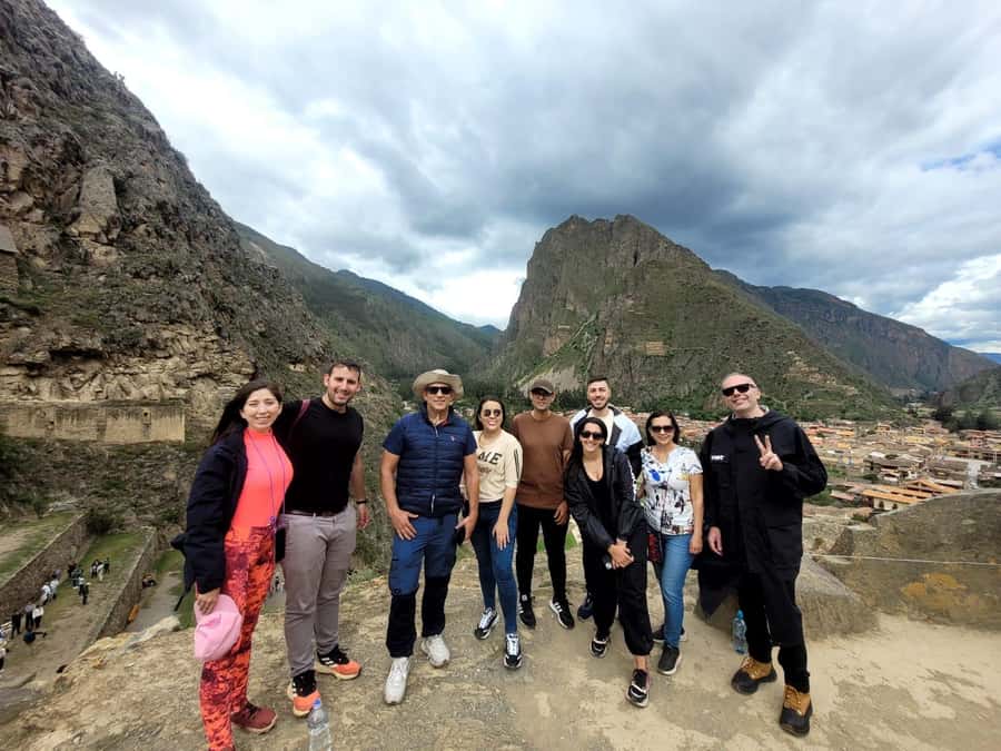 From Cusco: Chinchero, Moray, Maras, Ollantaytambo, Pisaq - Urubamba buffet lunch with a vegetarian option