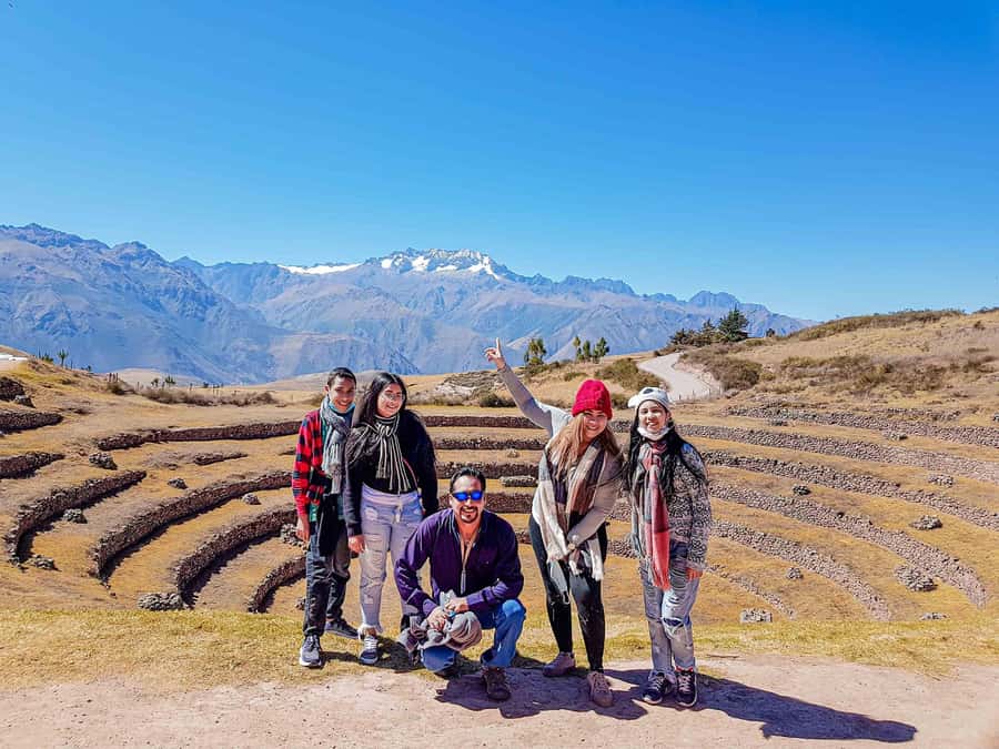 From Cusco: Chinchero Weavers, Moray, Maras Salt Mines Tour - The Cusco drive and meeting point, plus one practical warning