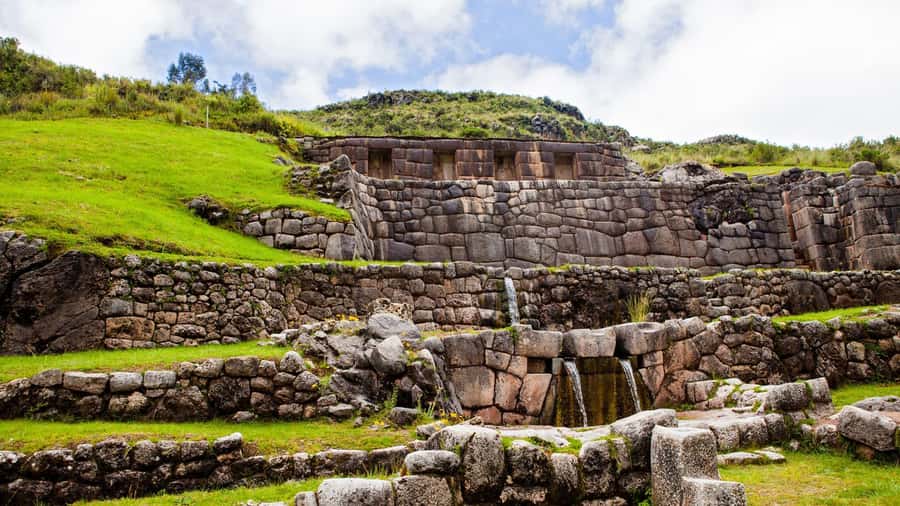 From Cusco: City tour 4 ruins + Qoricancha - Sacsayhuamán: defensive architecture that still feels serious