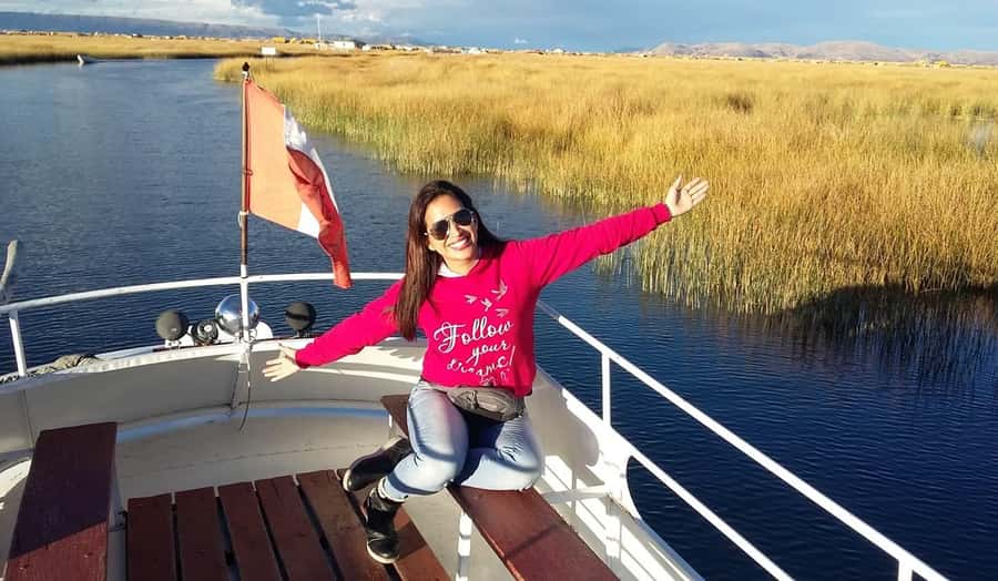 From Cusco: Lake Titicaca with a visit to Uros and Taquile - Port of Puno to Uros floating islands: the human side of Titicaca