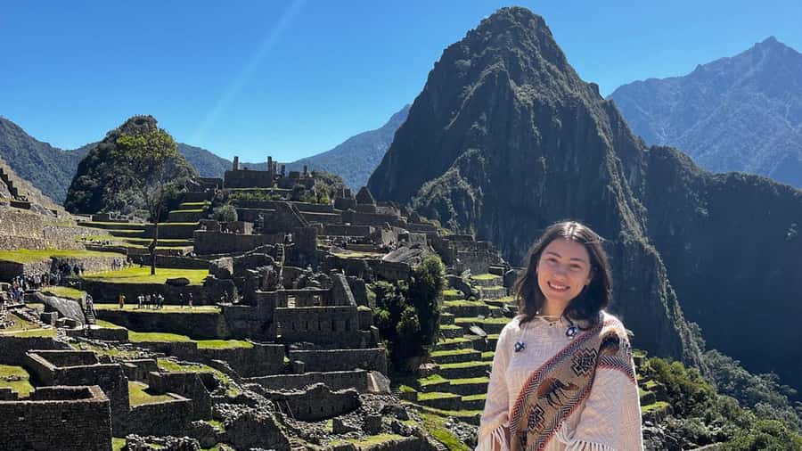 From Cusco: Machu Picchu Tour with Hiking Ticket - Small group pace and bilingual guiding that keeps you from feeling lost