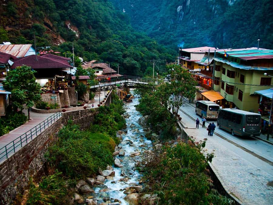 From Cusco: One-Day Round Trip to Machu Picchu by Train - Aguas Calientes break: breakfast, water, and a quick reset