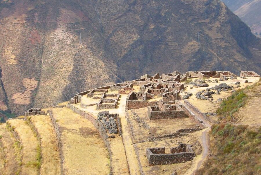 From Cusco: Private Pisac Ruins and Alpaca Farm Day Trip - Alpaca farm stop: feeding llamas, then watching weaving