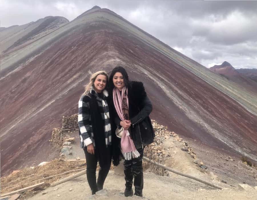 From Cusco: Vinicunca Rainbow Mountain Day Trip - Tour Guides and Group Energy: When Solange Shows Up