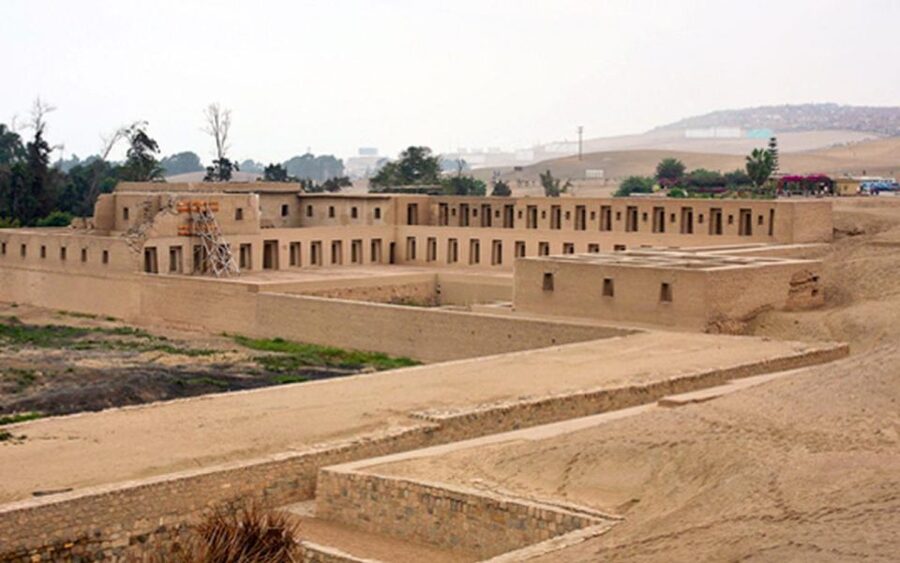 From Lima: City Tour with Catacombs & Pachacamac Inka Ruins - Lunch Break in the Historic Center: Use the 90 Minutes Well
