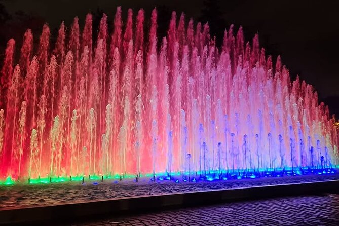 From Lima Magic Water Circuit Tour - The main stop, walking into a Guinness-certified electronic fountain complex
