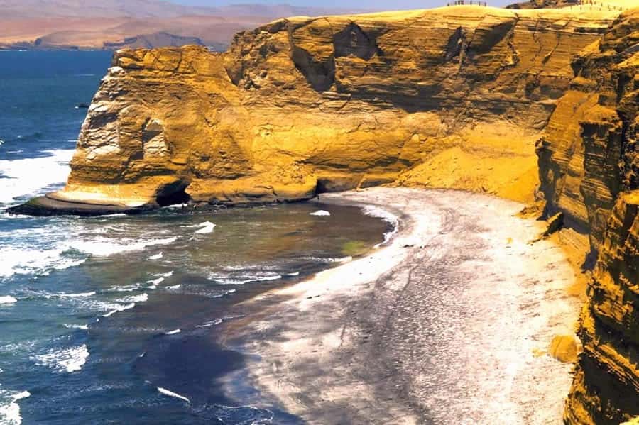 From Lima:Paracas Ballestas Islands and Ica Oasis 1 day Tour - Chincha Garrafón Winery Stop and Sweet Finishes