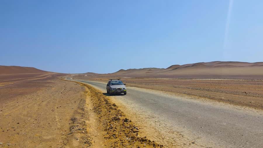 From Paracas: Paracas National Reserve Private Tour - Playa Roja and Lagunillas Beach, plus the Cathedral viewpoint stop