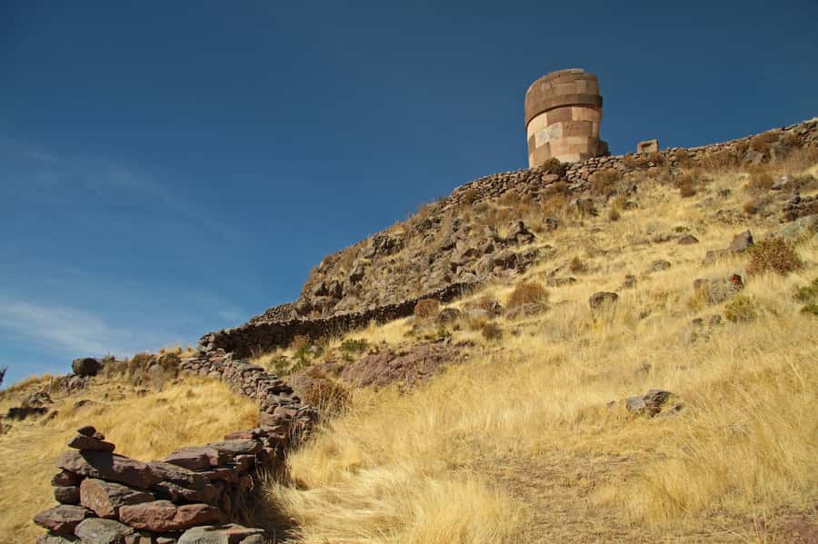 From Puno: 4h tour to Sillustani - Sillustani and Lagoon Umayo: where chullpas feel surprisingly tall