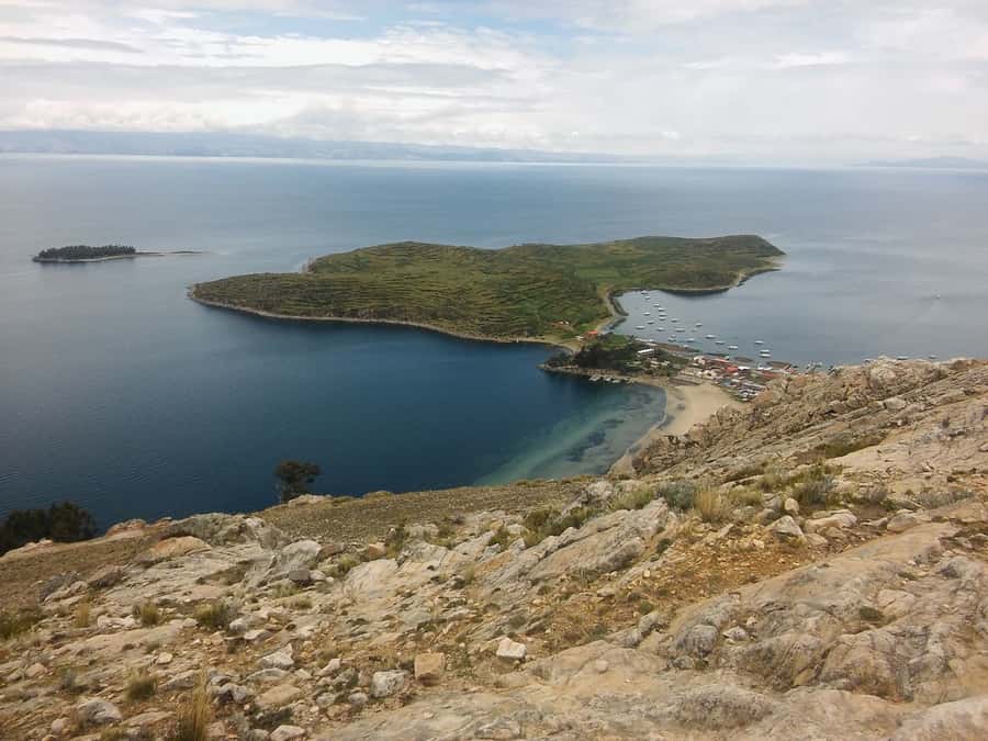 From Puno: Sun Island and Copacabana 1-Day Tour - The motor boat ride to Isla del Sol: what 1.5 hours buys you