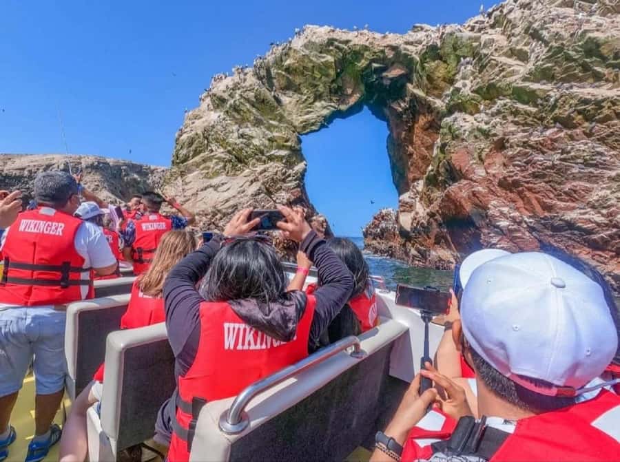 From San Martin Port: Ballestas Islands Tour in Paracas - What to bring for Paracas weather and comfort