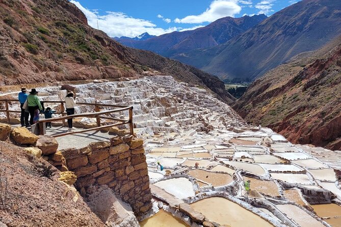 From the Sacred Valley: Salt Mines & Moray - Private tour - A 5-hour Sacred Valley circuit: textiles, terraces, and salt