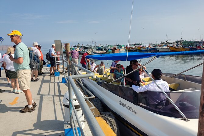 From TPP Pisco: Islands Tours & Paracas Reserve all Inclusive - Playa Roja photo stop: quick guided views that close the loop