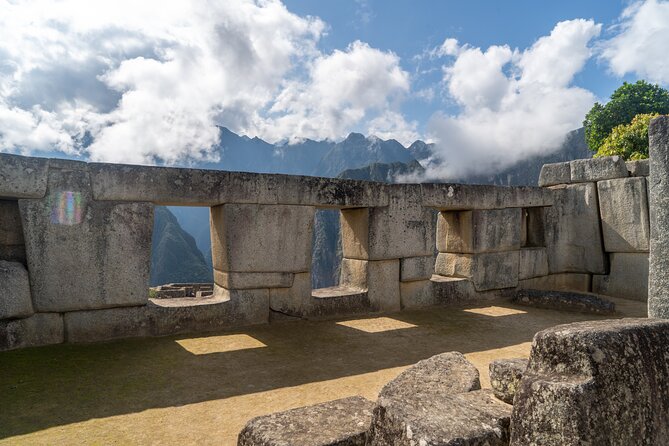 Full Day Guided Tour to Machu Picchu Transportation Included - The return to Cusco: train back to Ollantaytambo and evening transfer