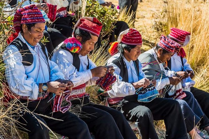 Full Day Lake Titicaca Tour to Uros and Taquile Islands - Stop 1: Uros Floating Islands, Aymara welcomes, and totora details