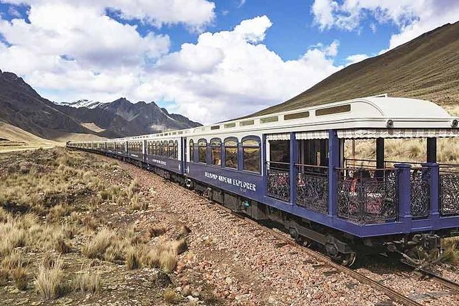 Full day: Luxury train from Cusco to Puno - Inside the train: Pullman-style comfort you can actually enjoy